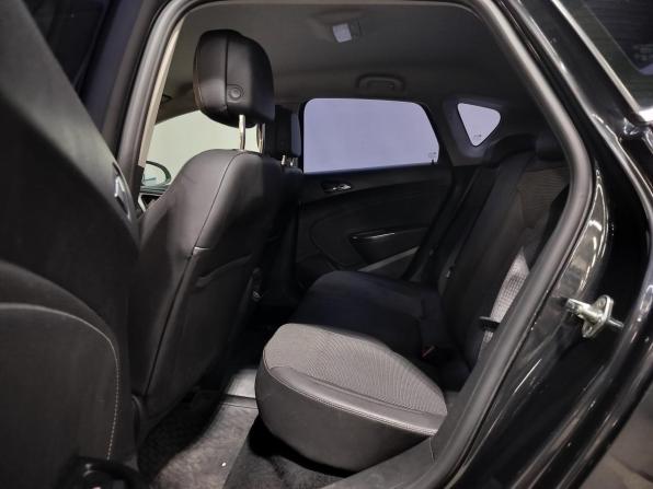 Opel Astra J Рестайлинг с пробегом 2012 года, цена 650 000 рублей, 173000 км, хэтчбек, Автокод Объявления