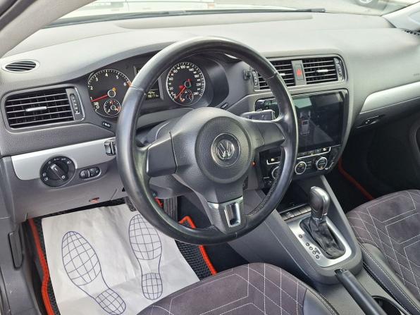 Volkswagen Jetta VI с пробегом 2012 года, цена 945 000 рублей, 190500 км, седан, Автокод Объявления