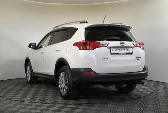 Toyota RAV4 IV (XA40) с пробегом 2014 года, цена 1 700 000 рублей, 211627 км, внедорожник, Автокод Объявления