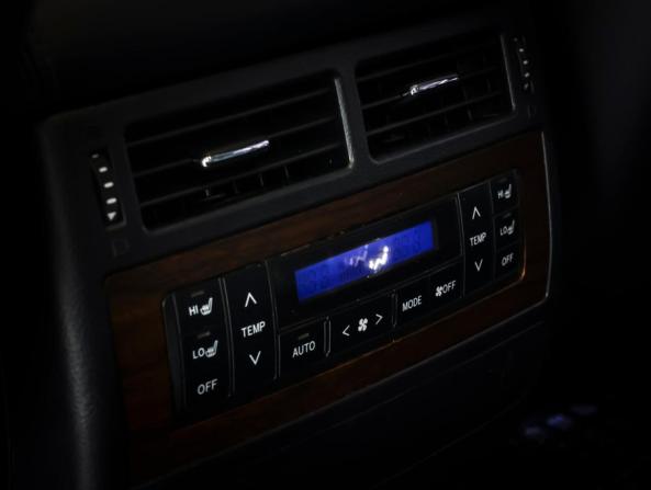 Toyota Land Cruiser 200 Series Рестайлинг 2 с пробегом 2015 года, цена 5 185 000 рублей, 170623 км, внедорожник, Автокод Объявления