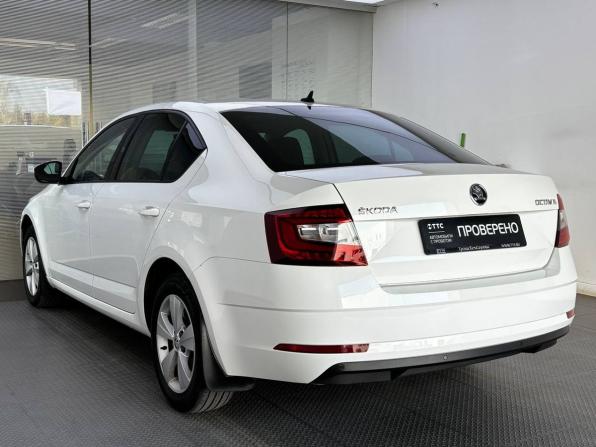 Skoda Octavia III (A7) Рестайлинг с пробегом 2018 года, цена 1 995 000 рублей, 134213 км, лифтбек, Автокод Объявления