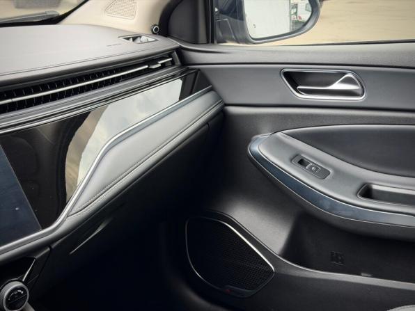 Omoda S5 с пробегом 2023 года, цена 1 550 000 рублей, 30472 км, седан, Автокод Объявления