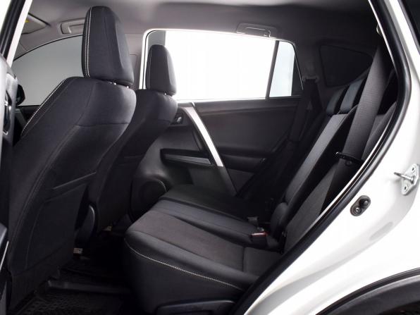 Toyota RAV4 IV (XA40) Рестайлинг с пробегом 2017 года, цена 2 469 995 рублей, 194300 км, внедорожник, Автокод Объявления