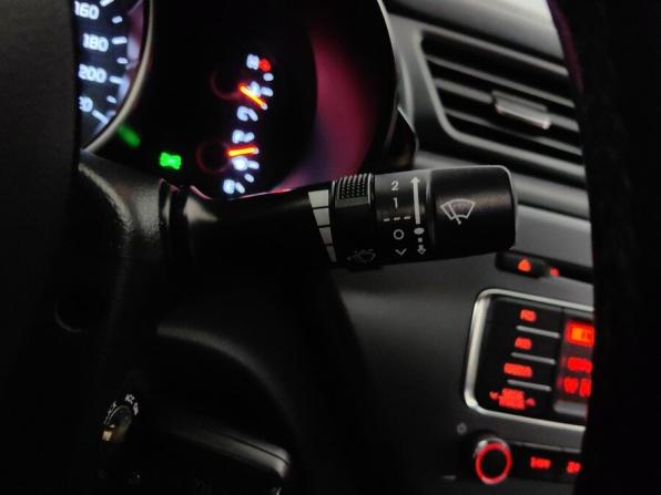 Kia Rio III Рестайлинг с пробегом 2015 года, цена 898 000 рублей, 213171 км, седан, Автокод Объявления