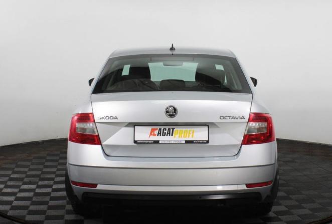 Skoda Octavia III (A7) Рестайлинг с пробегом 2019 года, цена 1 715 000 рублей, 119259 км, универсал, Автокод Объявления