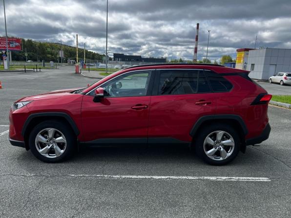 Toyota RAV4 V (XA50) с пробегом 2021 года, цена 3 795 000 рублей, 37070 км, внедорожник, Автокод Объявления