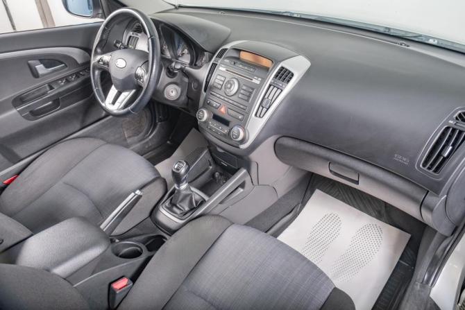 Kia Ceed I Рестайлинг с пробегом 2012 года, цена 799 000 рублей, 151800 км, хэтчбек, Автокод Объявления