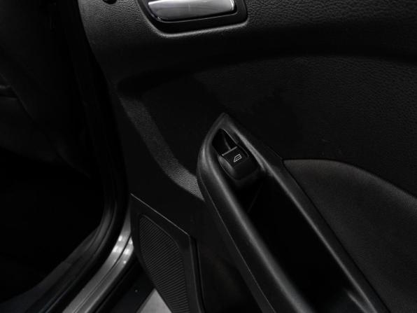 Ford Focus III с пробегом 2012 года, цена 979 000 рублей, 185097 км, седан, Автокод Объявления
