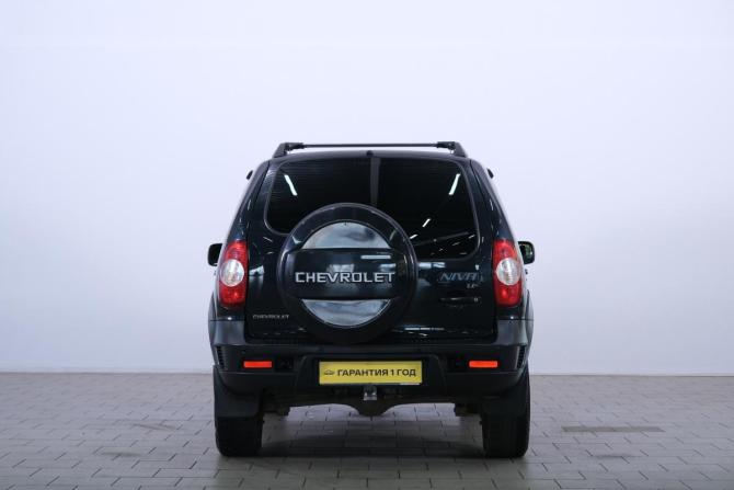 Chevrolet Niva I Рестайлинг с пробегом 2017 года, цена 799 000 рублей, 66000 км, внедорожник, Автокод Объявления