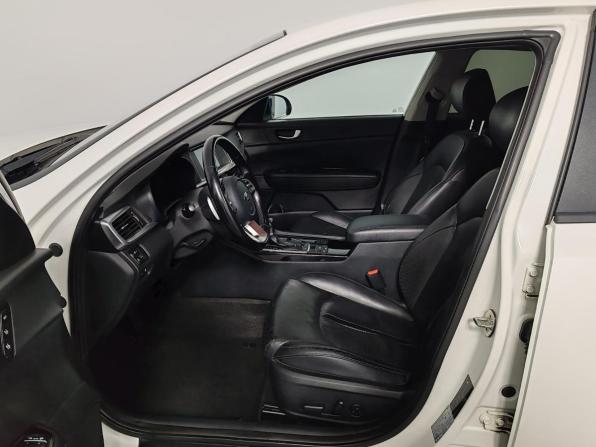 Kia Optima IV Рестайлинг с пробегом 2018 года, цена 1 699 000 рублей, 178986 км, седан, Автокод Объявления