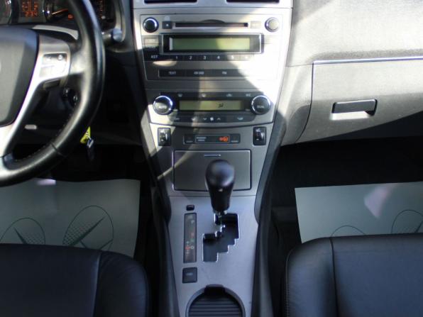 Toyota Avensis III с пробегом 2011 года, цена 965 000 рублей, 178612 км, седан, Автокод Объявления