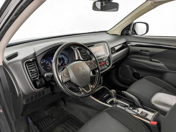 Mitsubishi Outlander III Рестайлинг 3 с пробегом 2020 года, цена 2 180 000 рублей, 96861 км, внедорожник, Автокод Объявления