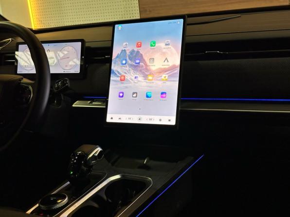 Jaecoo J7 I с пробегом 2025 года, цена 2 649 900 рублей, 13546 км, внедорожник, Автокод Объявления