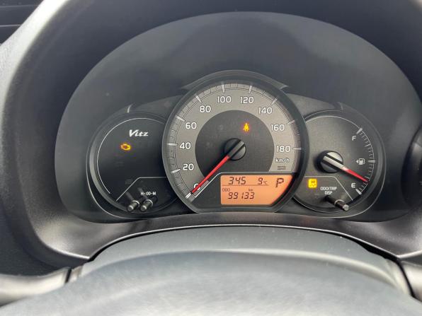 Toyota Vitz III (XP130) Рестайлинг 2 с пробегом 2018 года, цена 876 200 рублей, 99110 км, хэтчбек, Автокод Объявления