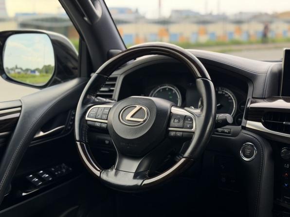 Lexus LX III Рестайлинг 2 с пробегом 2016 года, цена 6 250 000 рублей, 158100 км, внедорожник, Автокод Объявления