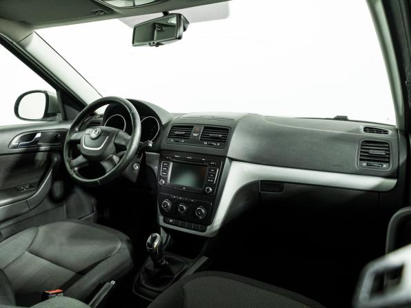 Skoda Yeti I с пробегом 2012 года, цена 799 585 рублей, 133000 км, внедорожник, Автокод Объявления
