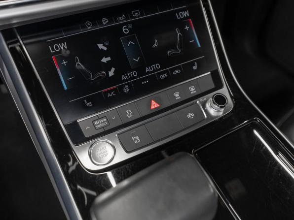 Audi Q8 I (4M) с пробегом 2018 года, цена 4 800 000 рублей, 118583 км, внедорожник, Автокод Объявления