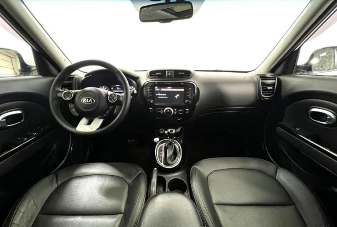 Kia Soul II Рестайлинг с пробегом 2018 года, цена 1 800 000 рублей, 63789 км, хэтчбек, Автокод Объявления