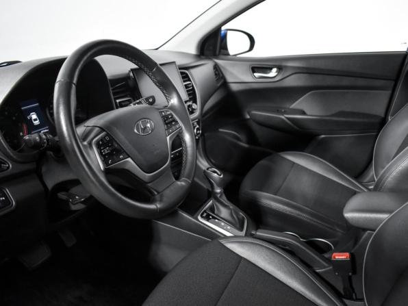 Hyundai Solaris II Рестайлинг с пробегом 2022 года, цена 1 890 000 рублей, 44701 км, седан, Автокод Объявления