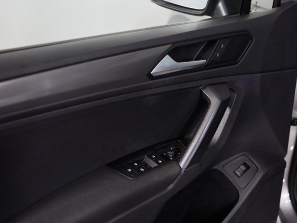 Volkswagen Tiguan II с пробегом 2019 года, цена 2 229 000 рублей, 141820 км, внедорожник, Автокод Объявления