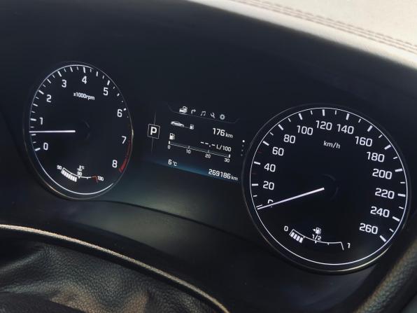Hyundai Genesis II с пробегом 2014 года, цена 1 750 000 рублей, 269186 км, седан, Автокод Объявления