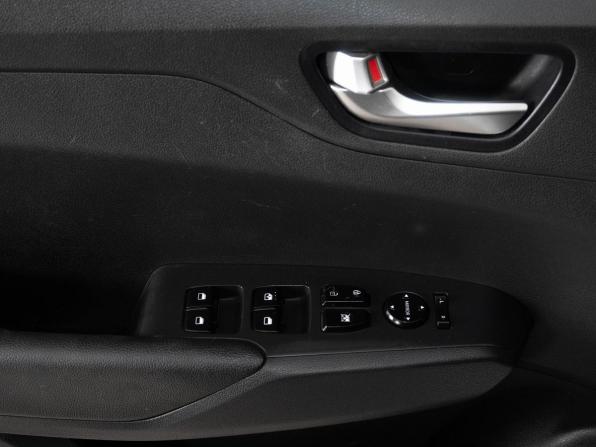 Hyundai Solaris II Рестайлинг с пробегом 2020 года, цена 1 698 000 рублей, 55000 км, седан, Автокод Объявления