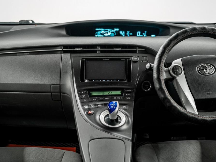 Toyota Prius III (XW30) Красноярск  - изображение 12