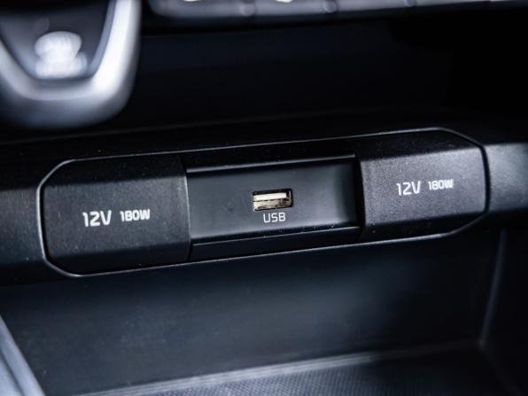 Kia Rio IV Рестайлинг с пробегом 2022 года, цена 1 733 000 рублей, 58041 км, седан, Автокод Объявления