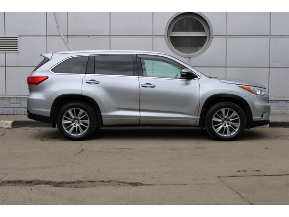 Toyota Highlander III (XU50) с пробегом 2015 года, цена 4 055 000 рублей, 60444 км, offers.body_type.unknown, Автокод Объявления