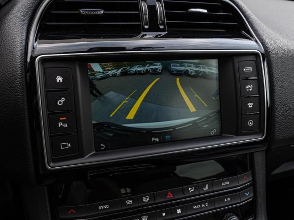 Jaguar F-Pace I с пробегом 2016 года, цена 2 230 000 рублей, 163879 км, внедорожник, Автокод Объявления