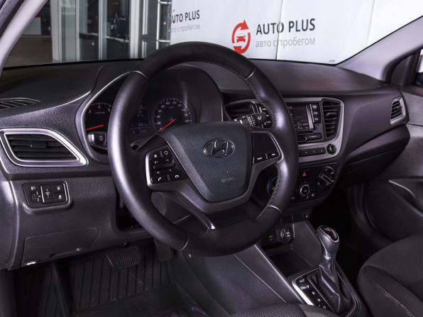 Hyundai Solaris II с пробегом 2020 года, цена 1 380 000 рублей, 62850 км, седан, Автокод Объявления