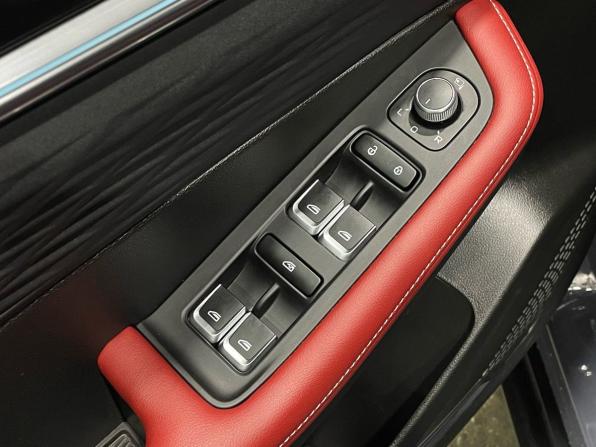 Geely Coolray I Рестайлинг с пробегом 2023 года, цена 2 250 000 рублей, 10500 км, внедорожник, Автокод Объявления
