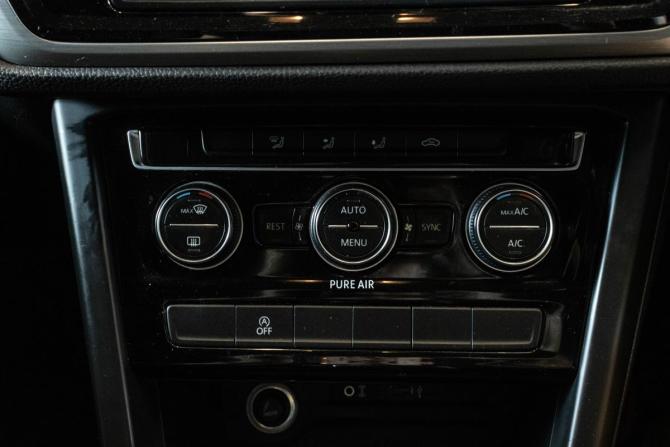 Volkswagen Touran II с пробегом 2016 года, цена 1 299 000 рублей, 115222 км, минивэн, Автокод Объявления