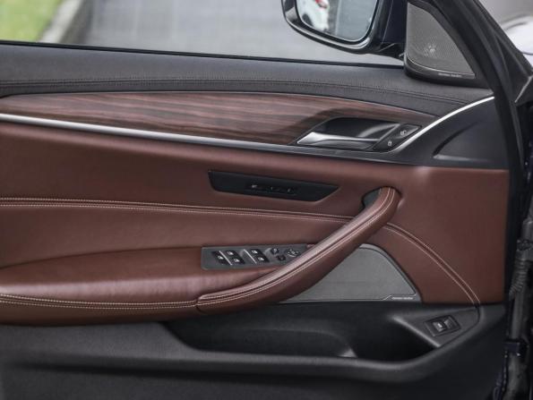 BMW 5 серии VII (G30/G31/G38) с пробегом 2018 года, цена 3 890 000 рублей, 135581 км, седан, Автокод Объявления