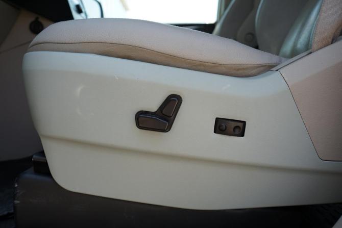 Chrysler Town &amp; Country V Рестайлинг с пробегом 2011 года, цена 999 999 рублей, 304000 км, минивэн, Автокод Объявления