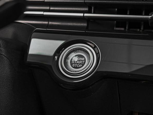 Omoda C5 I Рестайлинг с пробегом 2024 года, цена 1 690 000 рублей, 38192 км, внедорожник, Автокод Объявления