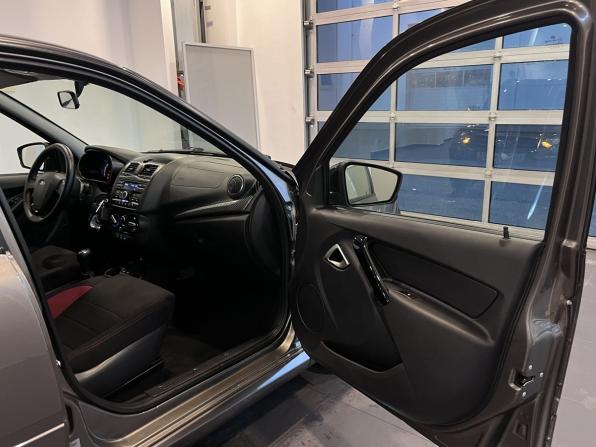 Lada (ВАЗ) Granta I Рестайлинг с пробегом 2024 года, цена 1 370 000 рублей, 37076 км, лифтбек, Автокод Объявления