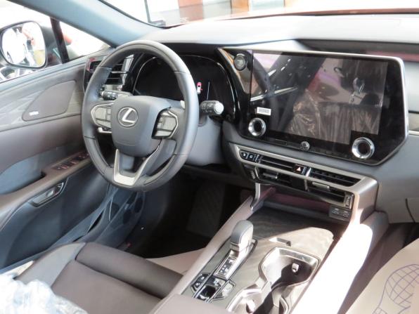 Lexus RX V с пробегом 2026 года, цена 13 200 000 рублей, 10 км, внедорожник, Автокод Объявления