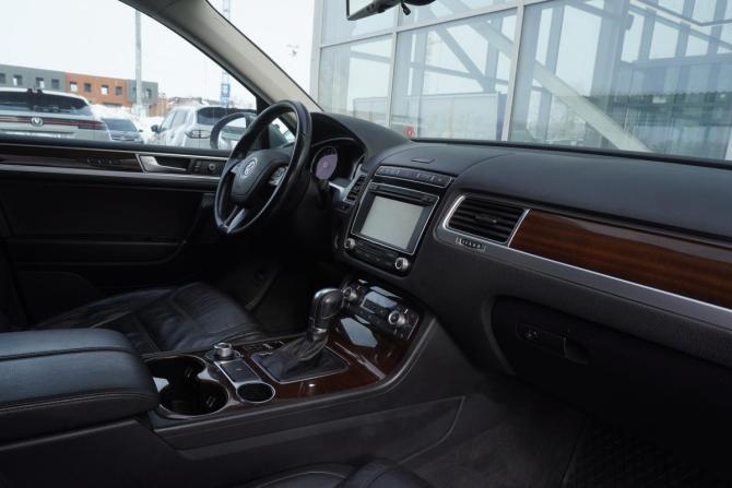 Volkswagen Touareg II Рестайлинг с пробегом 2015 года, цена 3 119 000 рублей, 129399 км, внедорожник, Автокод Объявления