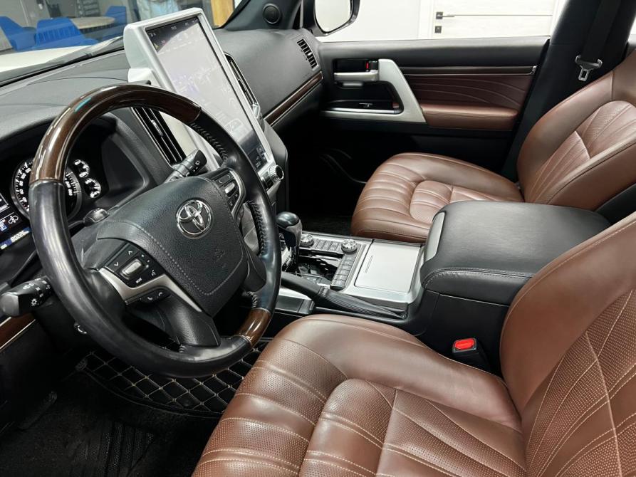 Toyota Land Cruiser 200 Series Рестайлинг 2 Казань  - изображение 15