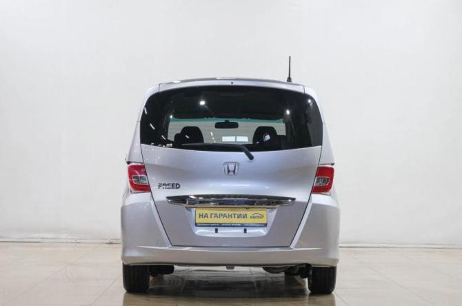 Honda Freed I Рестайлинг 2 с пробегом 2015 года, цена 1 099 000 рублей, 148000 км, компактвэн, Автокод Объявления