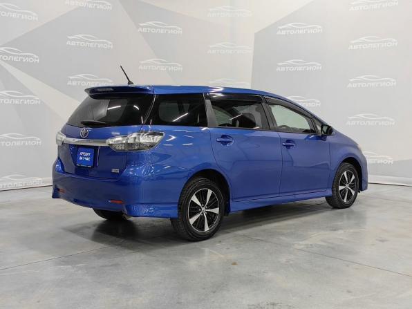 Toyota Wish II Рестайлинг с пробегом 2015 года, цена 1 600 000 рублей, 117641 км, минивэн, Автокод Объявления