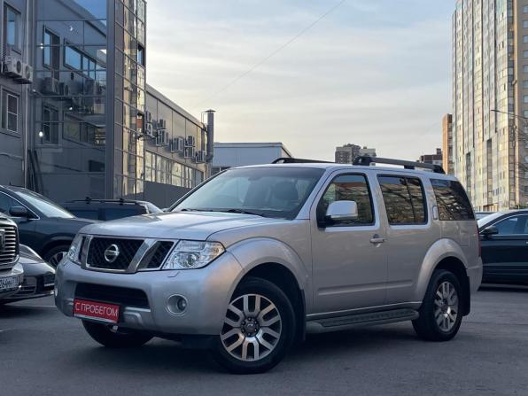 Nissan Pathfinder III Рестайлинг с пробегом 2012 года, цена 1 799 000 рублей, 170000 км, внедорожник, Автокод Объявления
