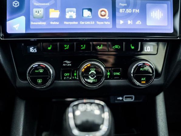 Skoda Octavia III (A7) Рестайлинг с пробегом 2018 года, цена 1 680 000 рублей, 178000 км, лифтбек, Автокод Объявления