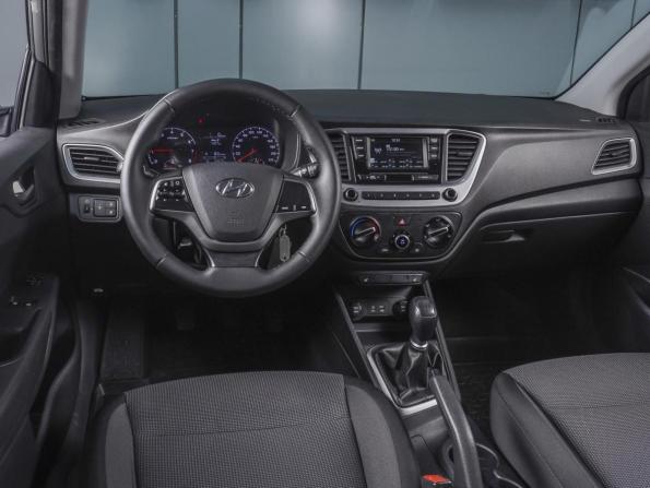 Hyundai Solaris II с пробегом 2017 года, цена 1 099 000 рублей, 168675 км, седан, Автокод Объявления