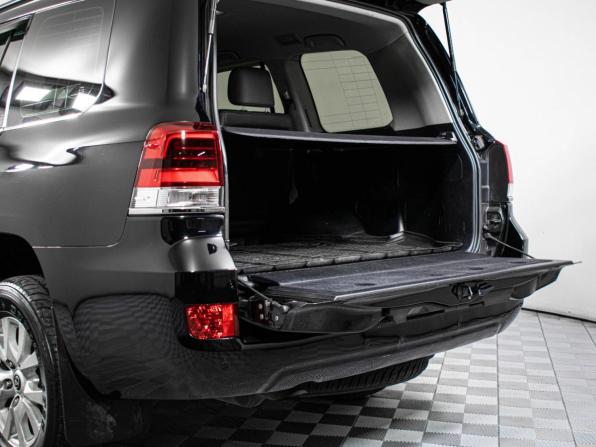 Toyota Land Cruiser 200 Series Рестайлинг 2 с пробегом 2016 года, цена 4 547 000 рублей, 311000 км, внедорожник, Автокод Объявления
