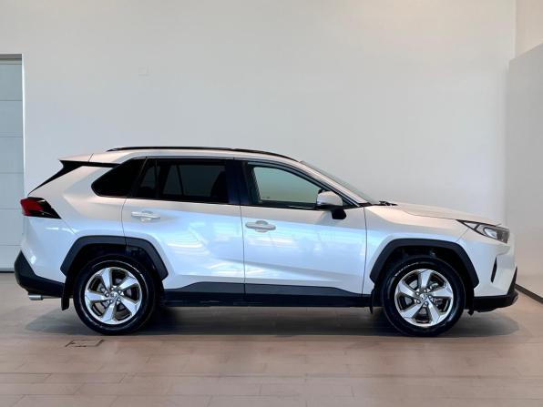 Toyota RAV4 V (XA50) с пробегом 2021 года, цена 3 450 000 рублей, 74634 км, внедорожник, Автокод Объявления