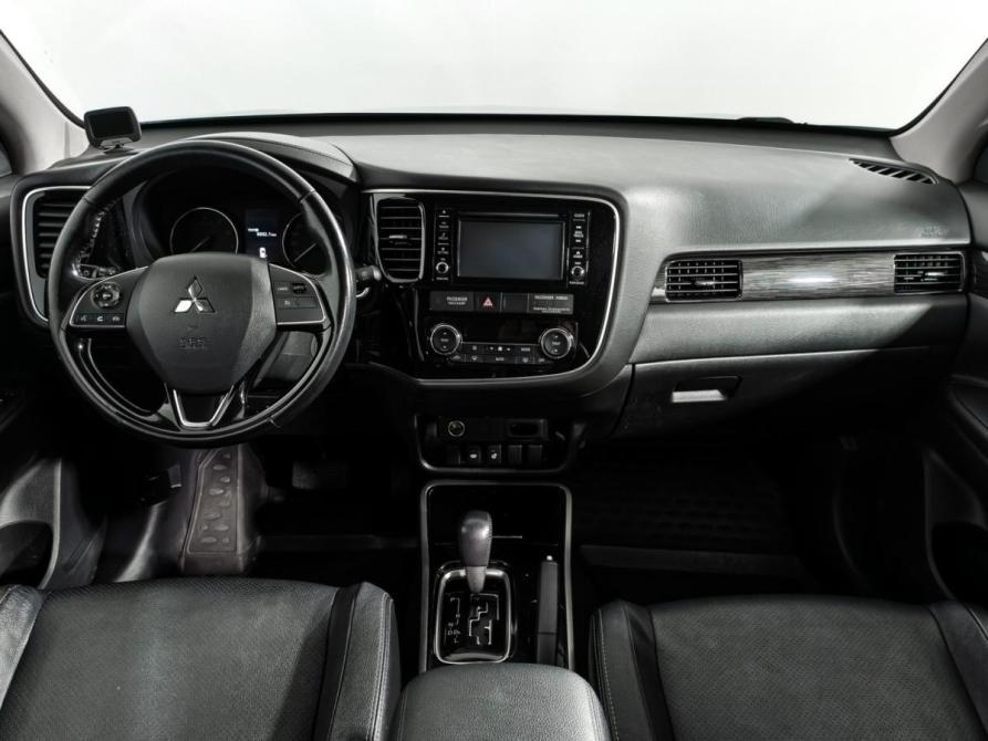 Mitsubishi Outlander III Рестайлинг 2 Санкт-Петербург  - изображение 14