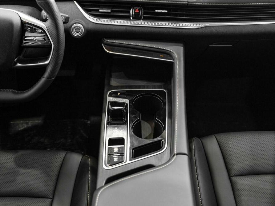FAW Bestune B70 I Рестайлинг Москва  - изображение 12
