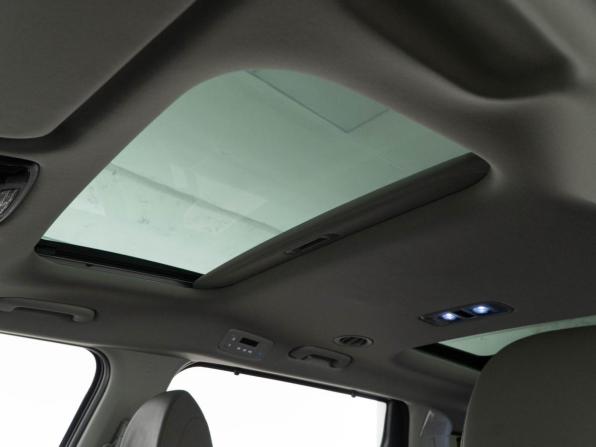 Kia Carnival IV Рестайлинг с пробегом 2025 года, цена 6 145 055 рублей, 4866 км, минивэн, Автокод Объявления